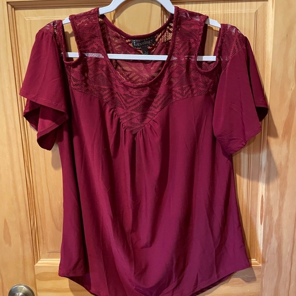 Luxology Tops - Luxology women’s top in great condition size large